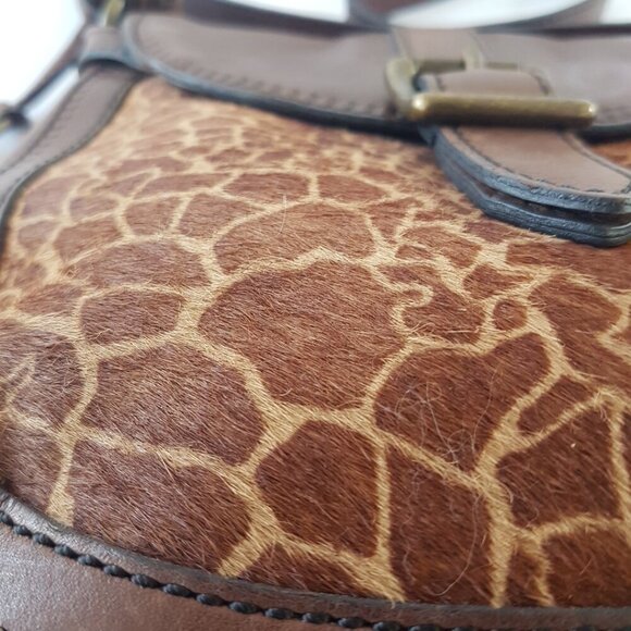 FOSSIL Brown Leather Crossbody Shoulder Bag with Adjustable Strap and Front Flap - Picture 5 of 10